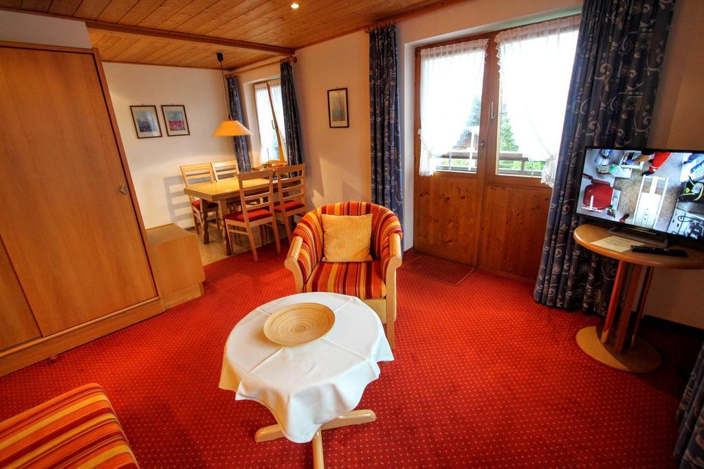 Hotel Gatterhof Riezlern Pokoj fotografie